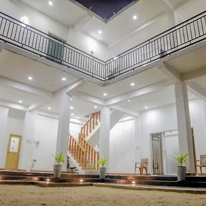 Araliya Lagoon Park Хостел Негомбо